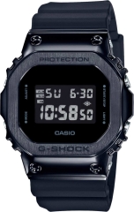 Часы Casio G-Shock GM-5600B-1